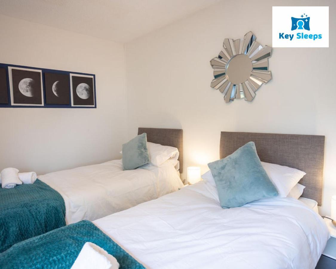 Beachside Family Staycation At Keysleeps - Pembrokeshire - Free Parking Pembroke Dock Zewnętrze zdjęcie